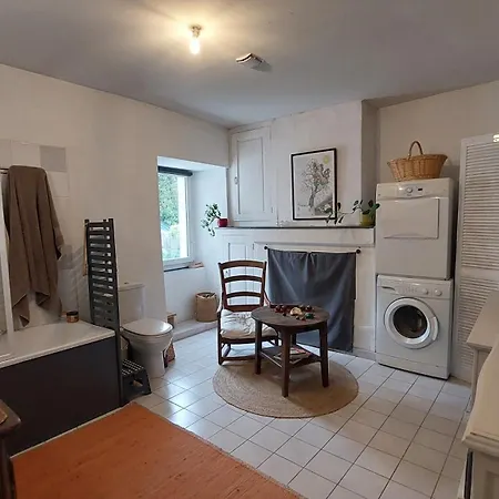 2 Dans Maison De Caractere * La Possonnière