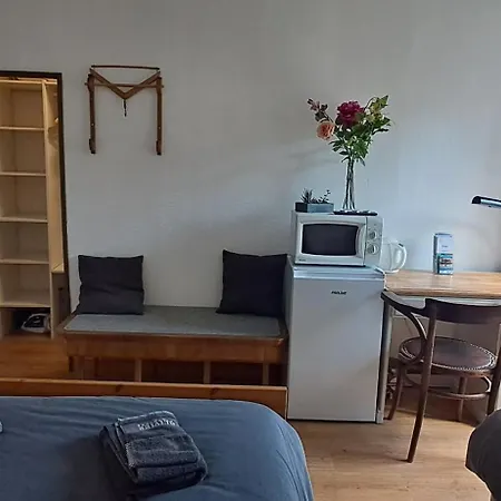 2 Dans Maison De Caractere Accommodatie bij particulieren La Possonnière