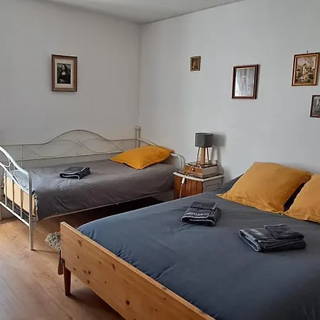 2 Dans Maison De Caractere * La Possonnière