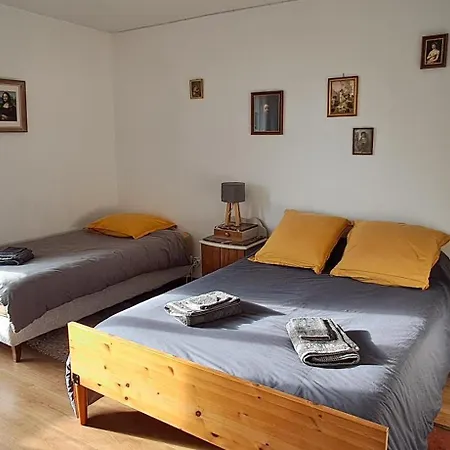 2 Dans Maison De Caractere * La Possonnière