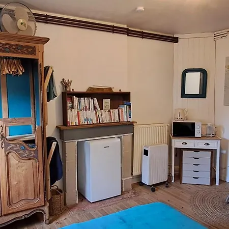 Dans Maison De Caractere בית אירוח