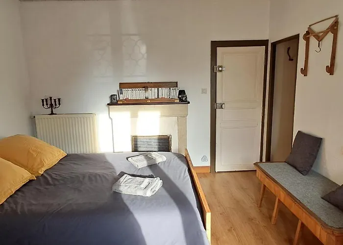 2 Dans Maison De Caractere La Possonnière